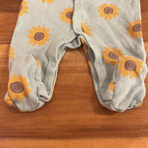 Koala Baby 0-3 months sunflower footie - Picture 4 of 5